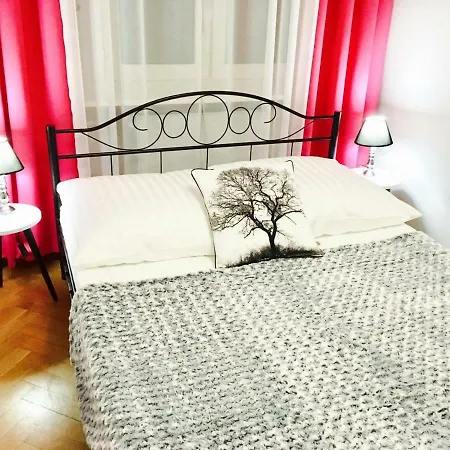 Clicktheflat Chmielna 7 * Varšava