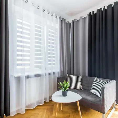Apartament Clicktheflat Chmielna 7 Warszawa