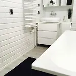 Apartamento Clicktheflat Chmielna 7 Varsóvia