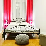 Clicktheflat Chmielna 7